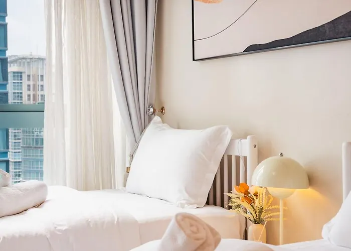 Family 2 Bedroom And 1 Living With Balcony - One Uptown, Bgc Manila