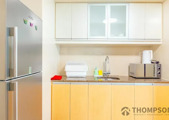 Apartment Family 2 Bedroom And 1 Living With Balcony - One Uptown, Bgc Manila