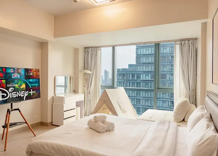 Family 2 Bedroom And 1 Living With Balcony - One Uptown, Bgc Apartment