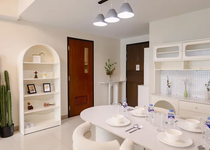 Apartment Family 2 Bedroom And 1 Living With Balcony - One Uptown, Bgc *
